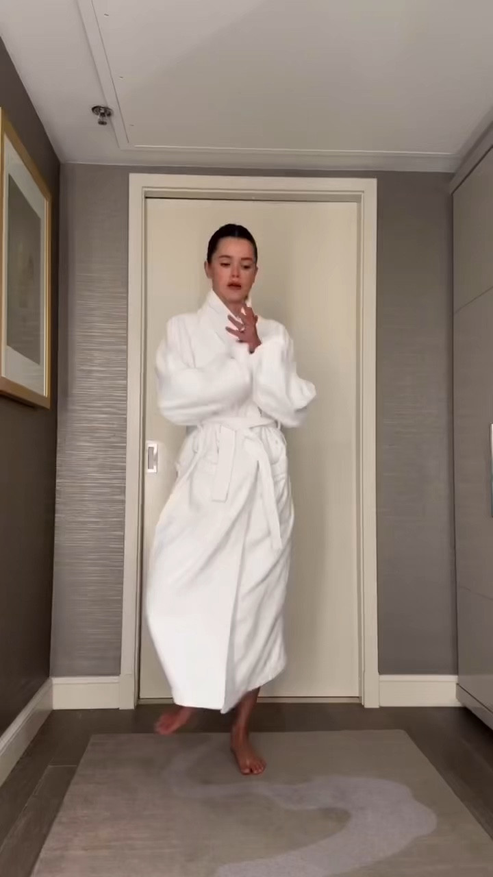 mixing comfort and glam today🤌🏼