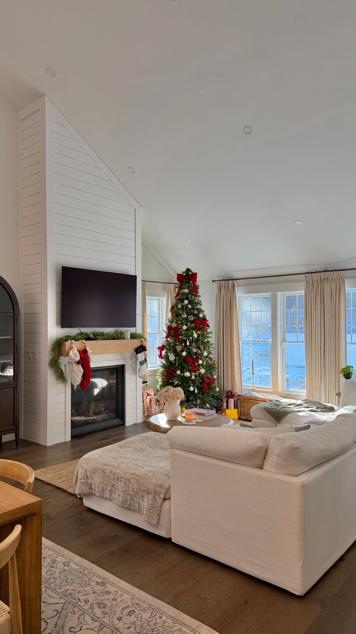 finally installed curtains and it’s 1000% times cozier in here now 🧸🤍  Liz Linen drapes from Two Pages! BLAKE26 for 26% off

#LTKHome