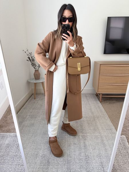 Ugg ultra mini boots. Really love these so much. The tiny shaft is very flattering. Super warm and just so comfy. 

Anine Bing coat xxs
Jenni Kayne sweatshirt small
Jenni Kayne sweatpants xs
Ugg ultra minis 5
DeMellier bag in Deep Toffee 
Celine sunglasses 

#LTKSeasonal #LTKitbag #LTKshoecrush