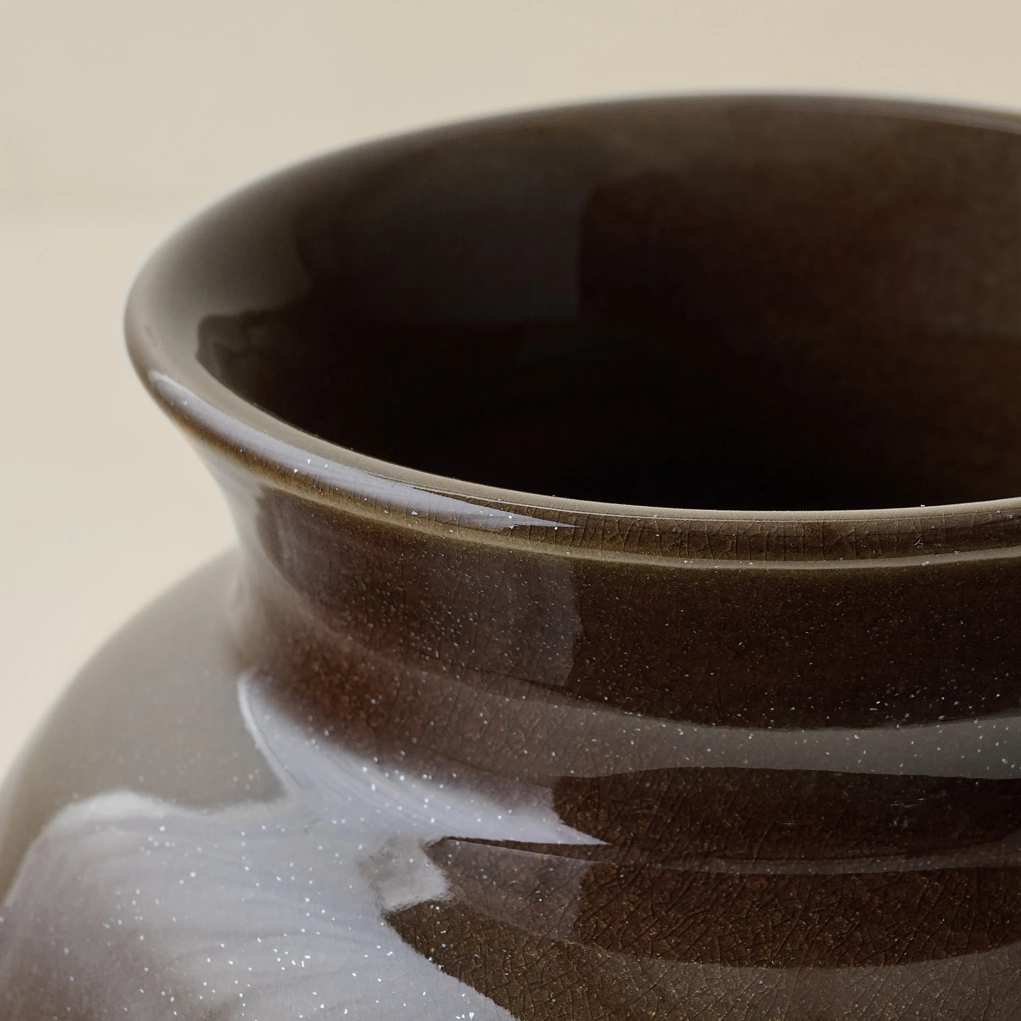 Jacquiline Crackle Ceramic Vase | Magnolia