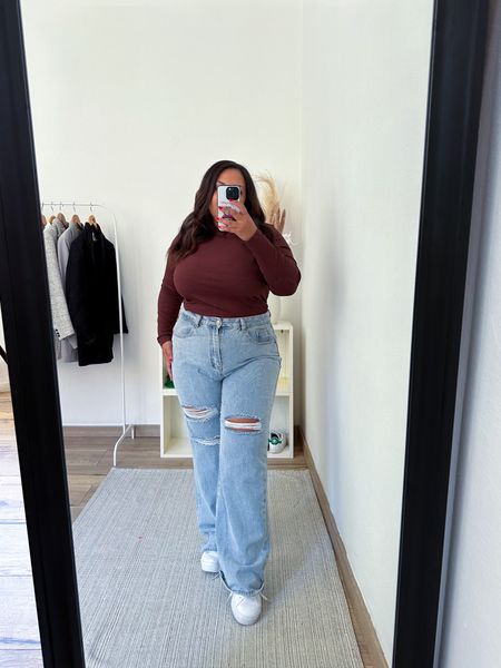 Curvy jeans and chocolate brown mock neck top🍁
Wearing size 1XL for the jeans, and 0XL for the top 
Code S15tiff for 15% off any purchase on SHEIN!

#fallfashion #curvyjeans #curvypants #curvyoutfits #midsizeoutfits #mocknecktop #sheincurve

#LTKmidsize #LTKplussize #LTKSeasonal