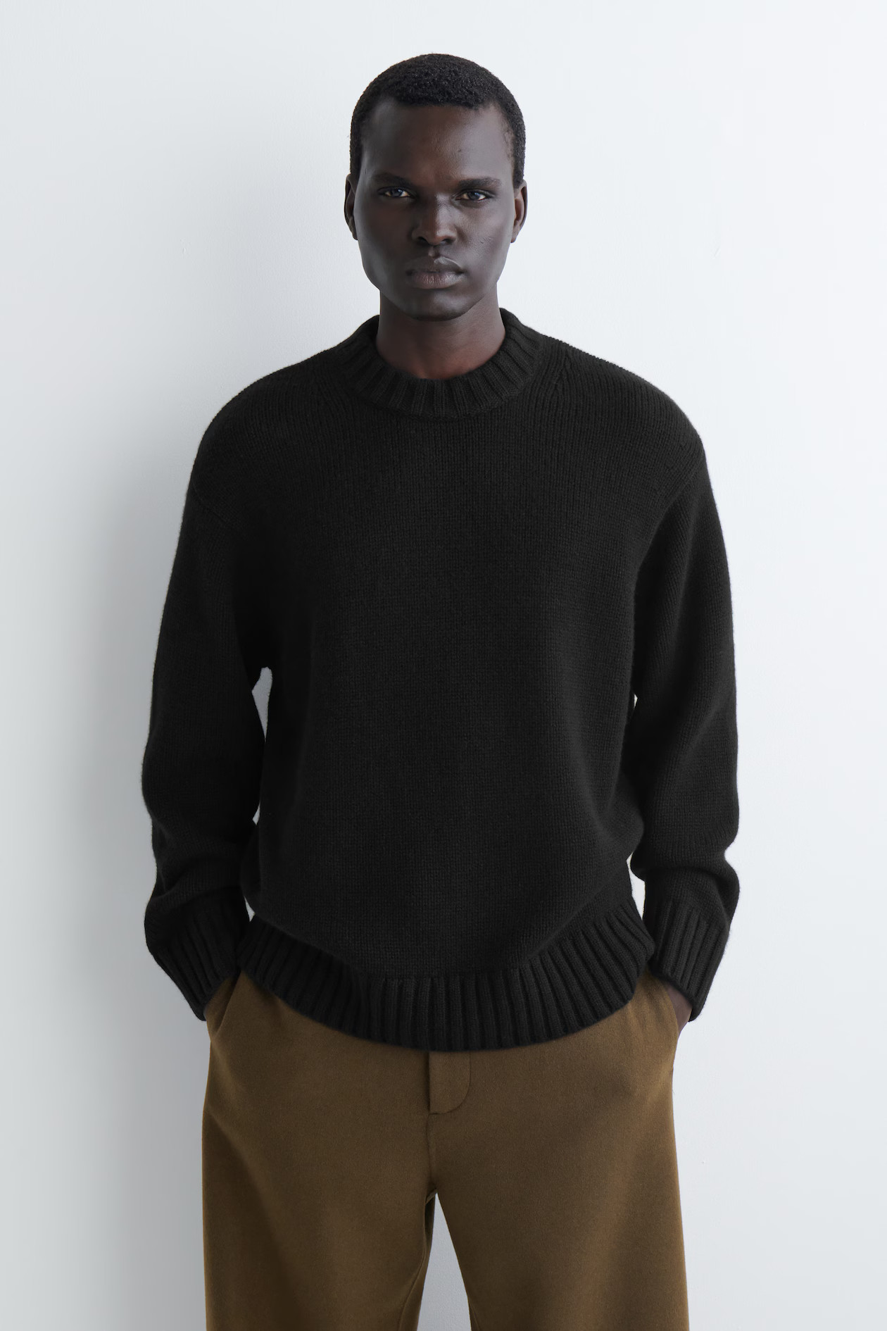CHUNKY CASHMERE CREW-NECK JUMPER - BLACK | COS NO | COS (EU)