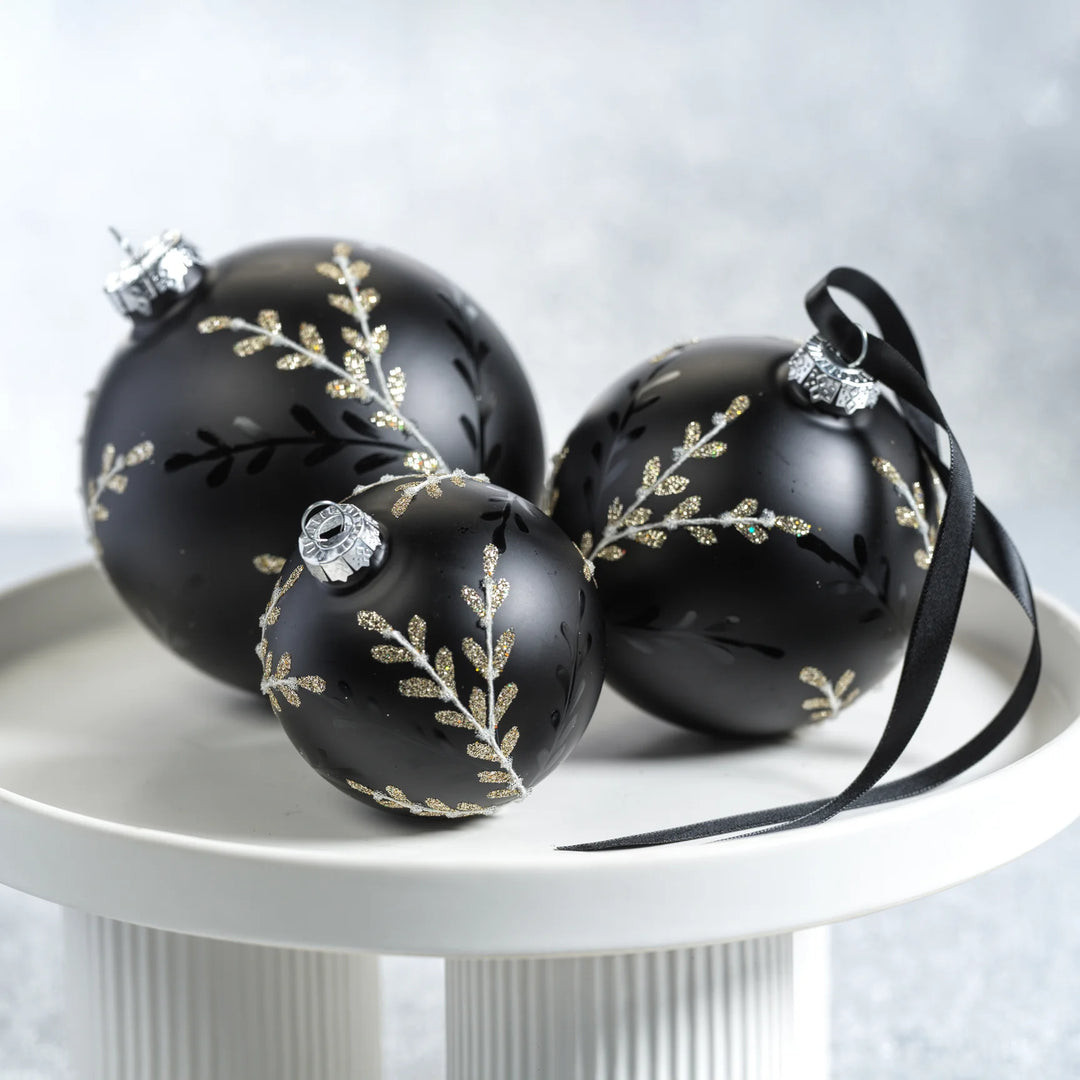 Black Ornament Leaf Pattern | Modern Locke