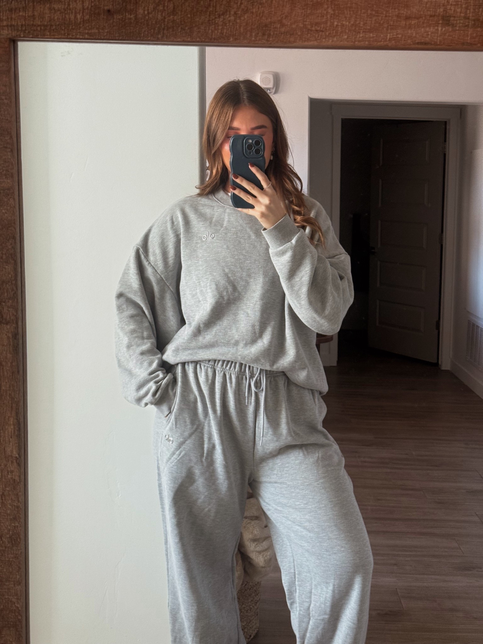 alo sweat set 30% off 