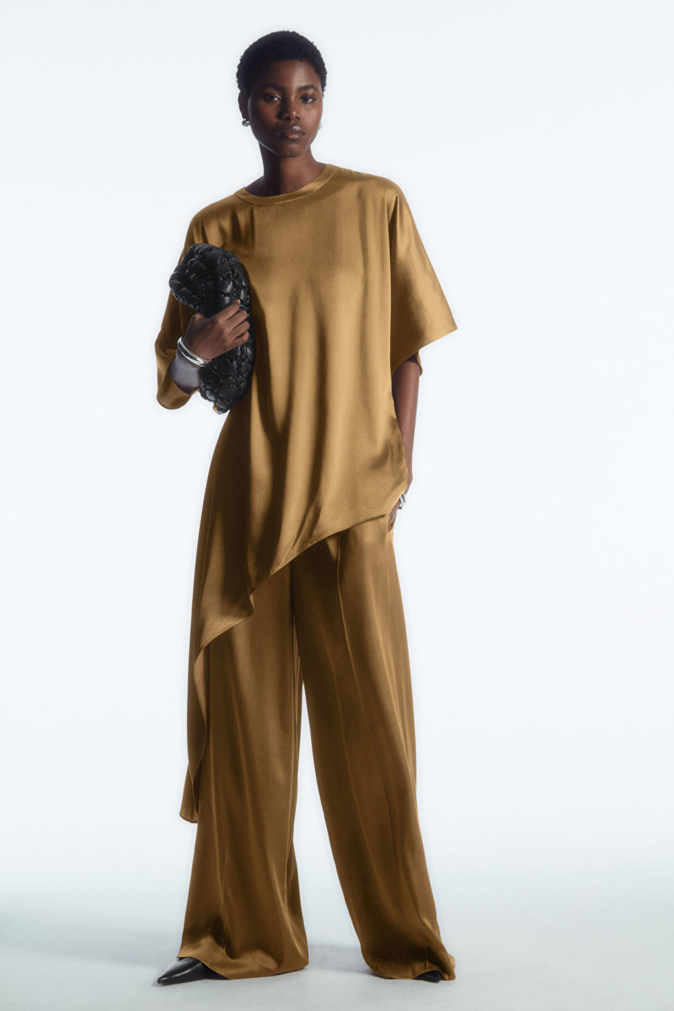 PANTALON LARGE TAILLE ÉLASTIQUÉE SATIN | COS (EU)