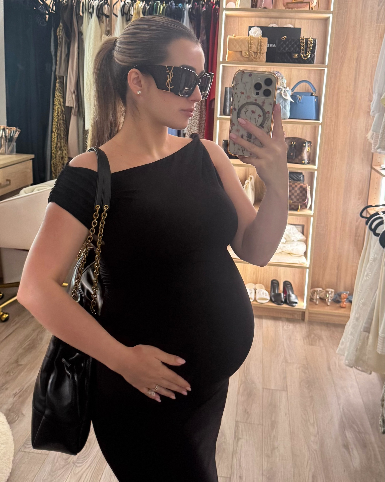 Wearing a size small in this dress 🖤 

#LTKBaby #LTKPetite #LTKBump