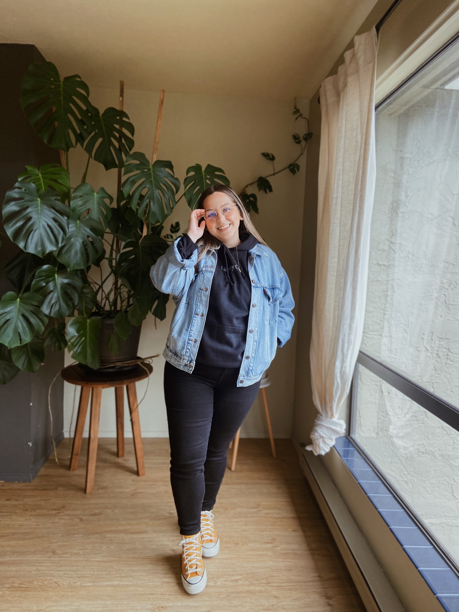 jacket - linked
sweatshirt - bonfire
denim - linked
shoes - linked
✨