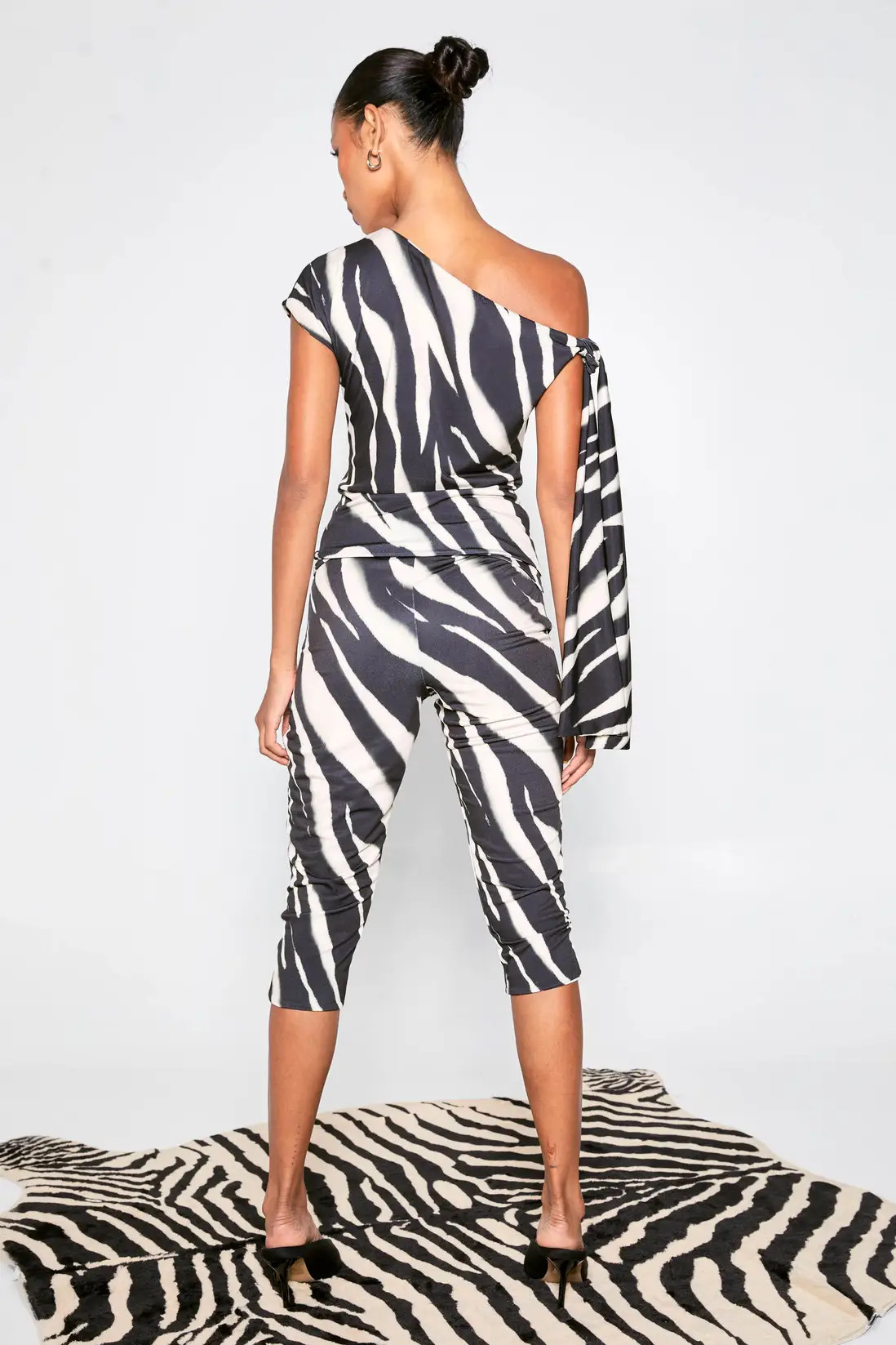 Black Zebra Print Tie Waist Capri | Boohoo | Boohoo.com (UK & IE)