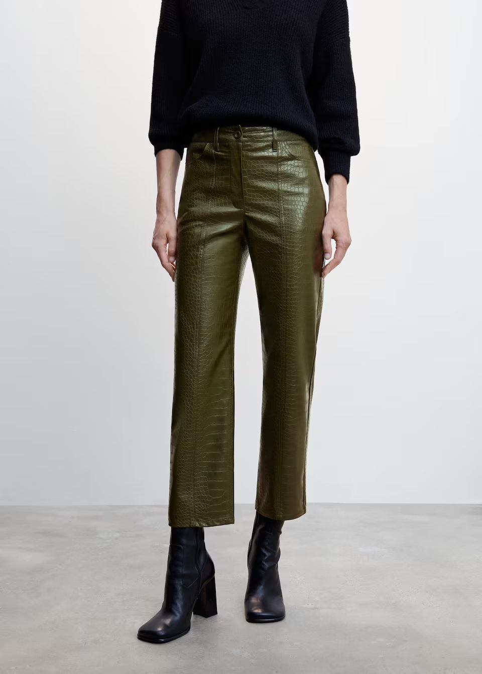 Crocodile faux-leather pants | MANGO (US)