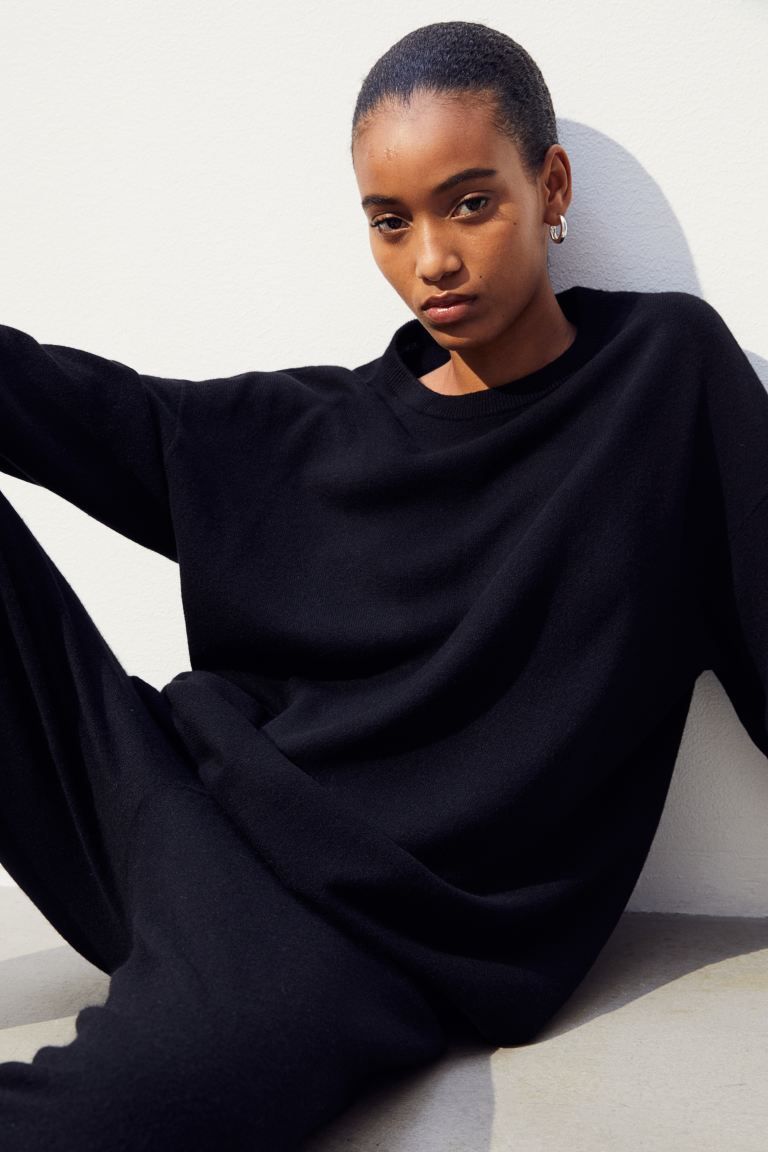 Oversized cashmere jumper - Black - Ladies | H&M GB | H&M (UK, MY, IN, SG, PH, TW, HK)