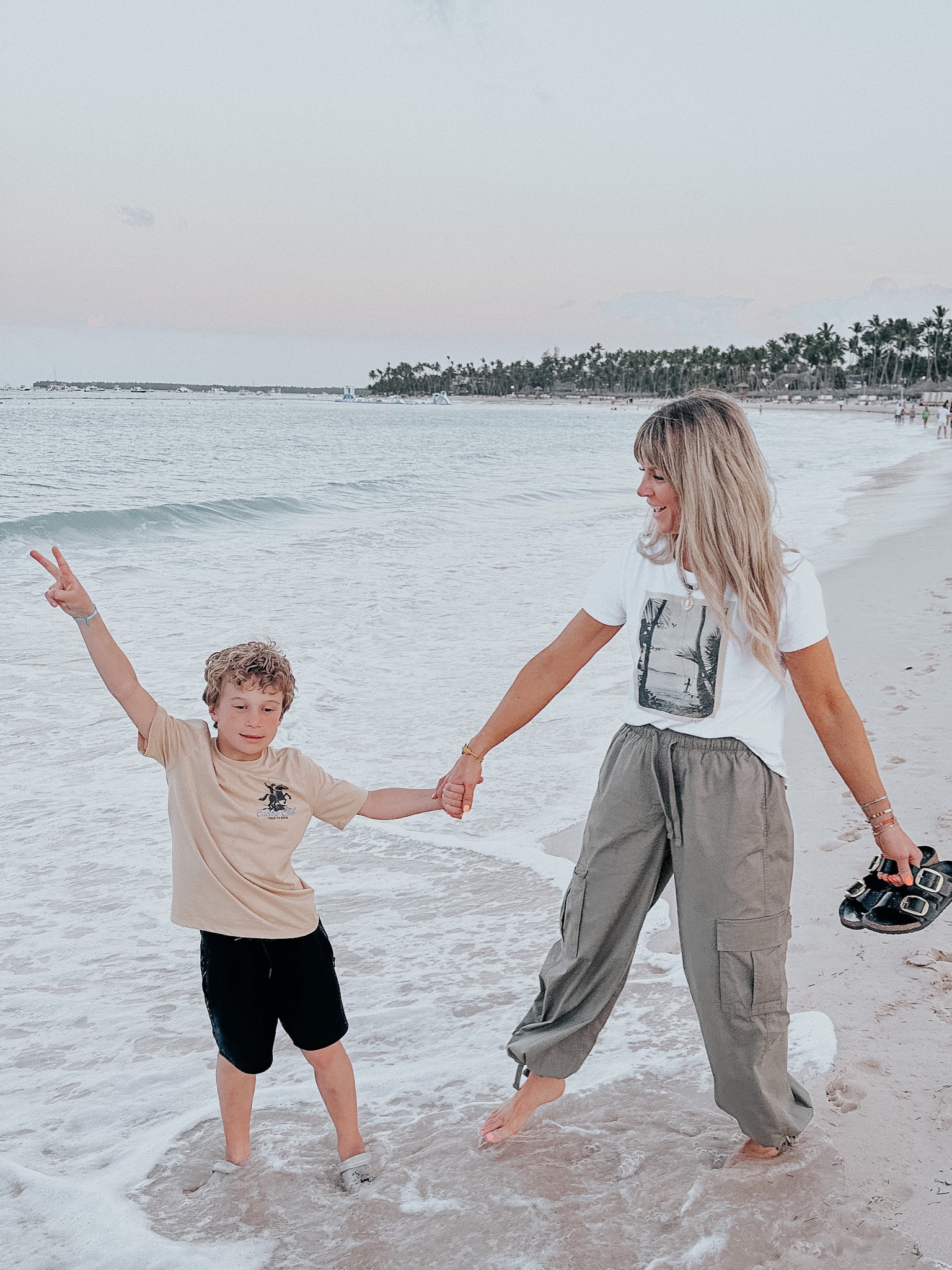 YES THEY ARE THE GREEN PANTS 
I LINKED, THEY LOOK LIKE WIDE LEG 
(I JUST TIED THE TIES) 
& ONLY THE ONE GREEN- 
SHOWN ON ME IS ACTUAL COLOR  