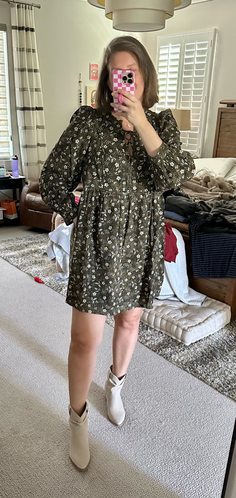 Perfect dress for fall family photos. Love this green and the soft material. 10/10 

#LTKworkwear #LTKover40 #LTKSeasonal