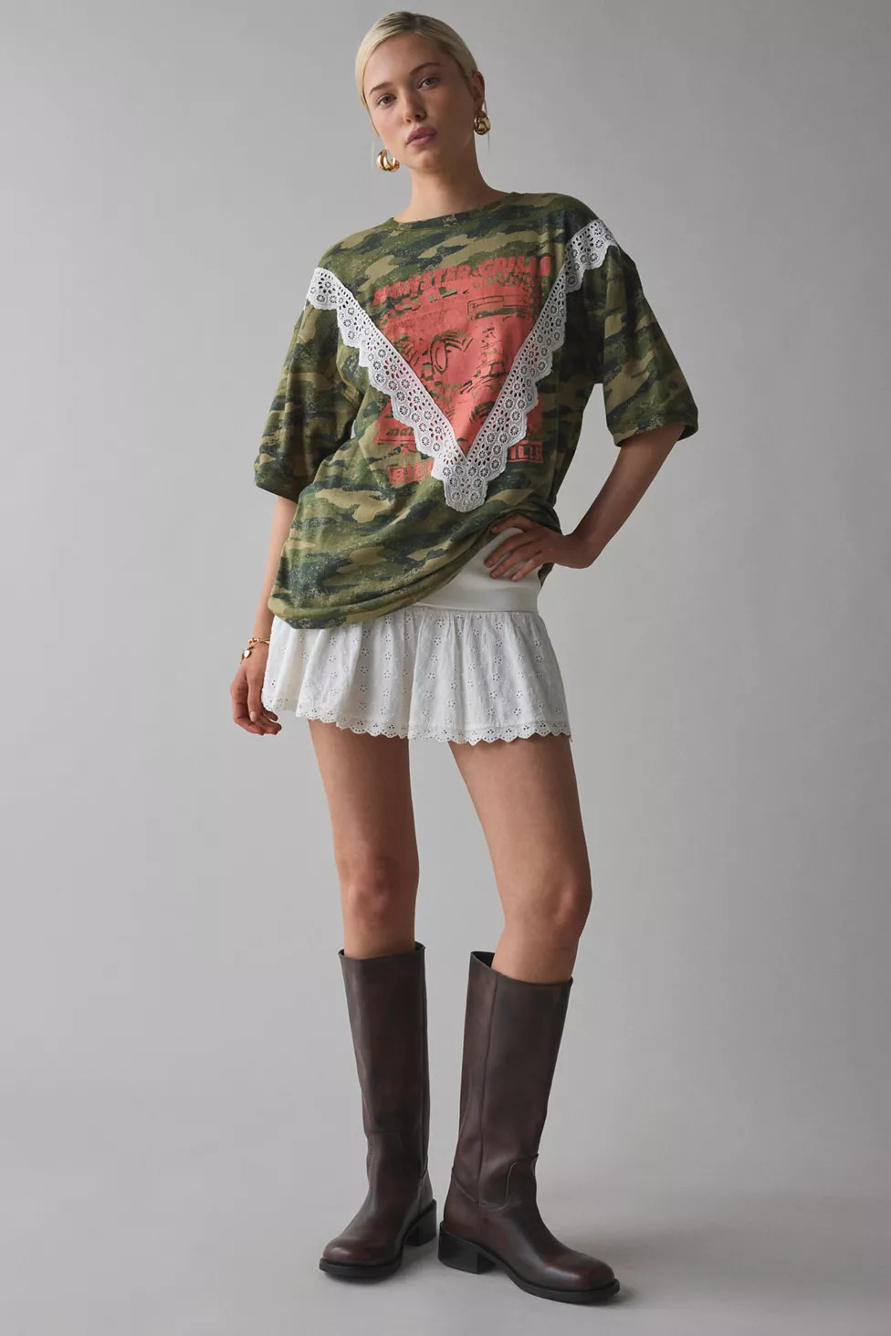 UO Shirley Lace-Trim Oversized Graphic Tee | Urban Outfitters (US and RoW)