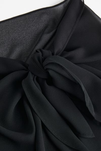 Short sarong | H&M (UK, MY, IN, SG, PH, TW, HK)
