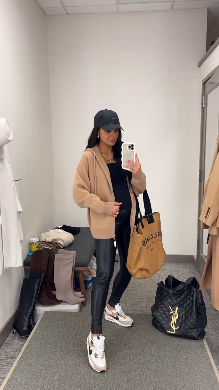 LFall outfit on sale / Nordstrom Labor Day sale
Nike neutral sneakers on sale 
Save 30%

#LTKSaleAlert #LTKShoeCrush #LTKActive