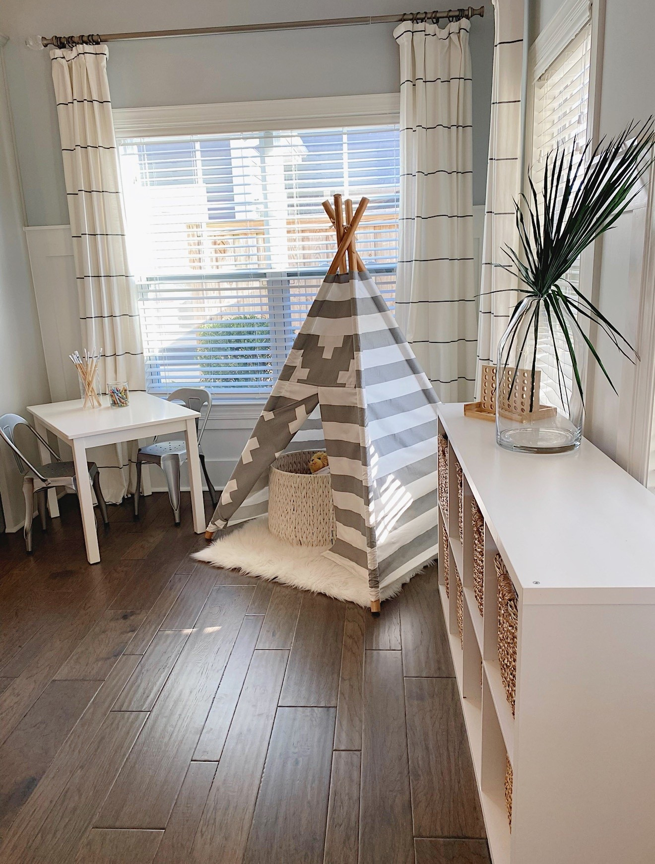 Tagging my Ballard curtains seen in my sons room lately 

#LTKStyleTip