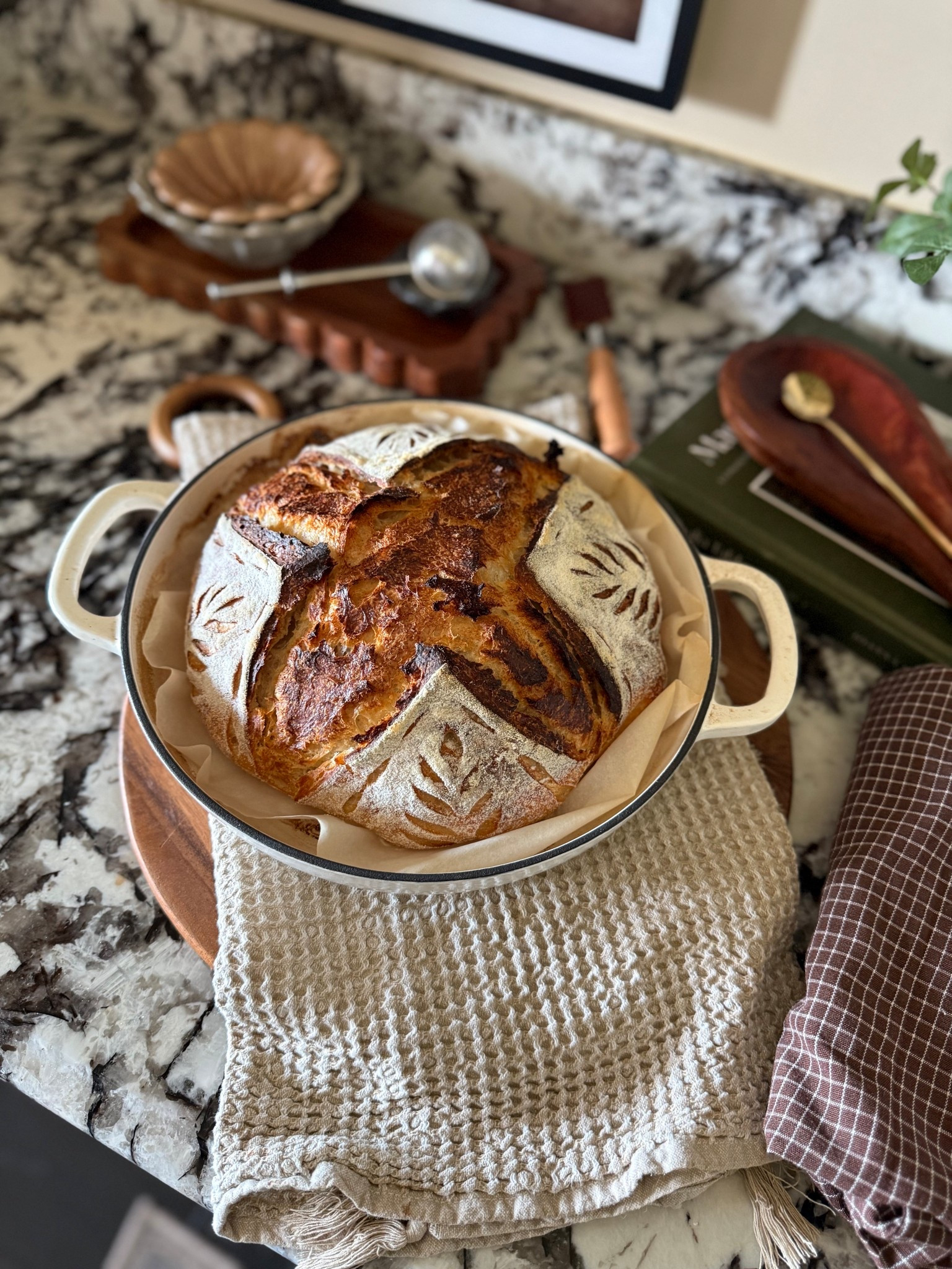 Slow mornings, fresh sourdough, and a warm kitchen.🤎🥖

#LTKdayinmylife #LTKBeauty #LTKHome
