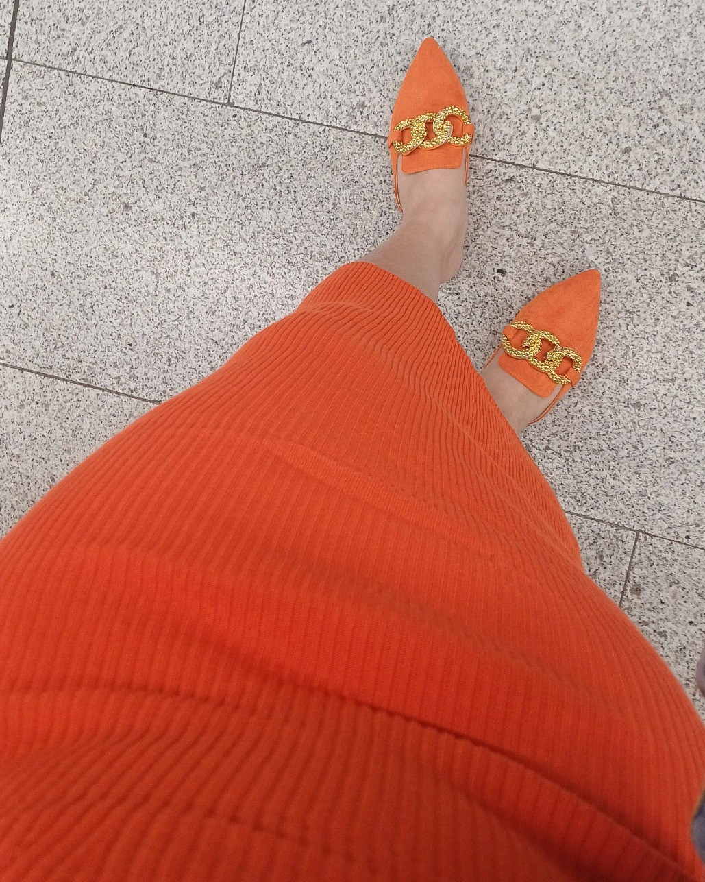 Orange 

#LTKespana #LTKeurope #LTKbeauty