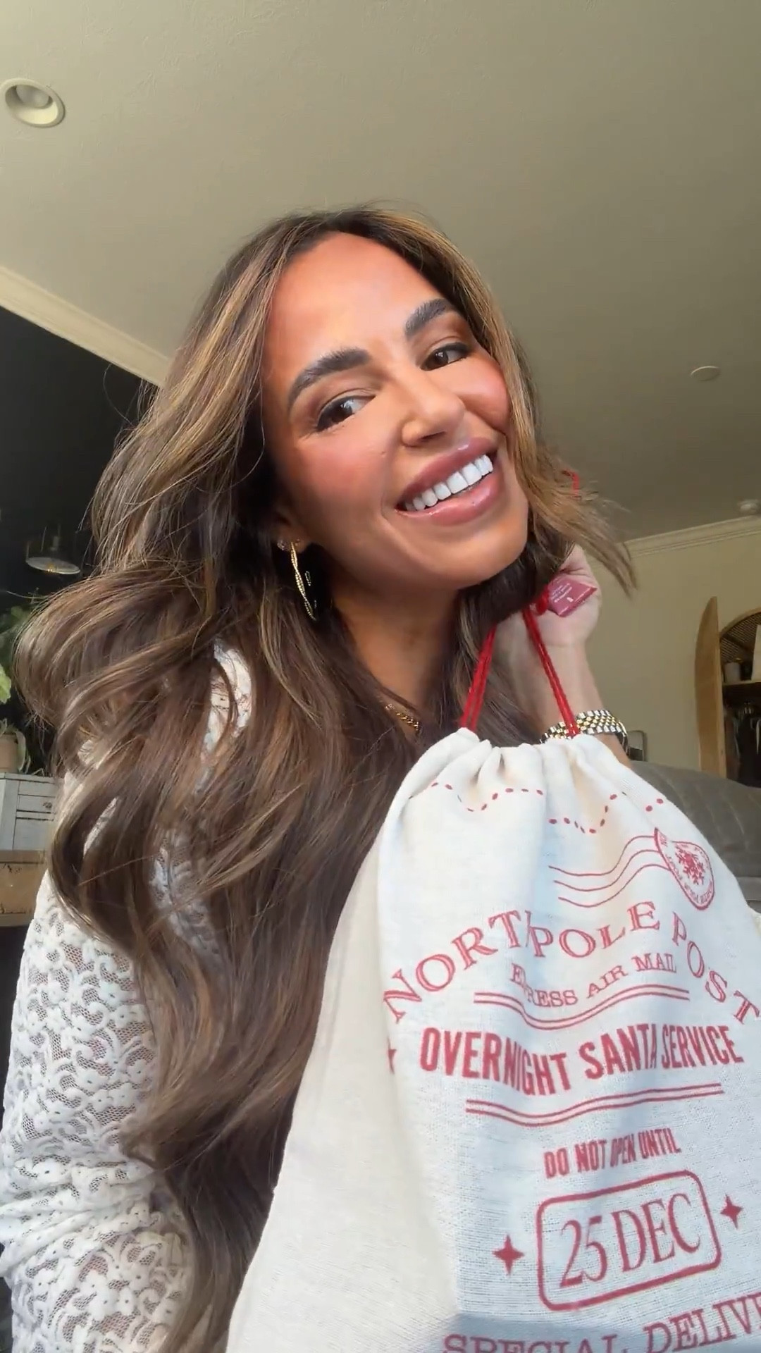 
Holiday gifting hack: buy the stocking stuffers they ACTUALLY want, look thoughtful, feel accomplished. Thriving. Scoop everything even your most glamorous friend can appreciate at Ulta Beauty at Target 

Ulta beauty at target is your one-stop-shop + STOCK (ing stuffers)


#ad @target @ultabeauty #targetpartner #target #Targetstyle #ultabeautyattarget #ultabeauty 