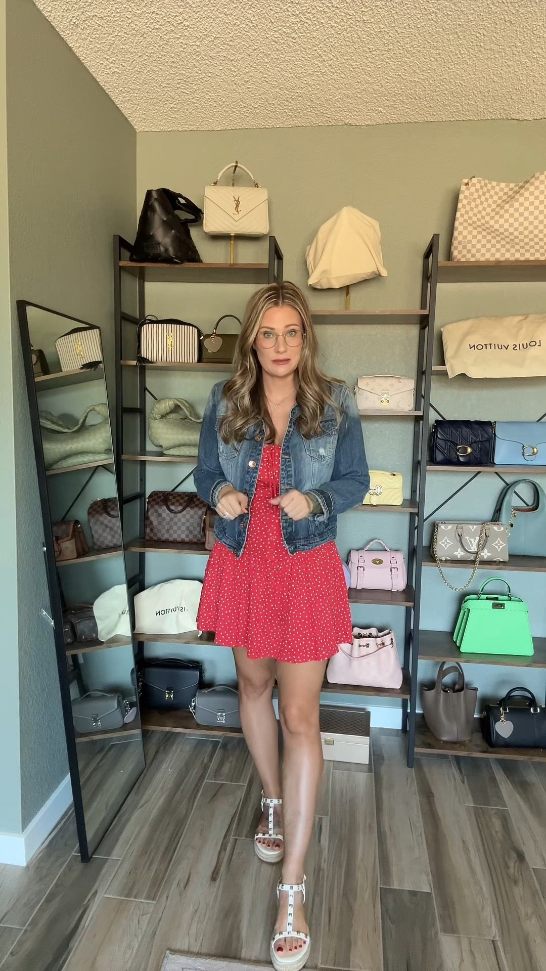 When it’s 106 degrees outside a mini dress is a must. 

#LTKItBag #LTKStyleTip #LTKFindsUnder100