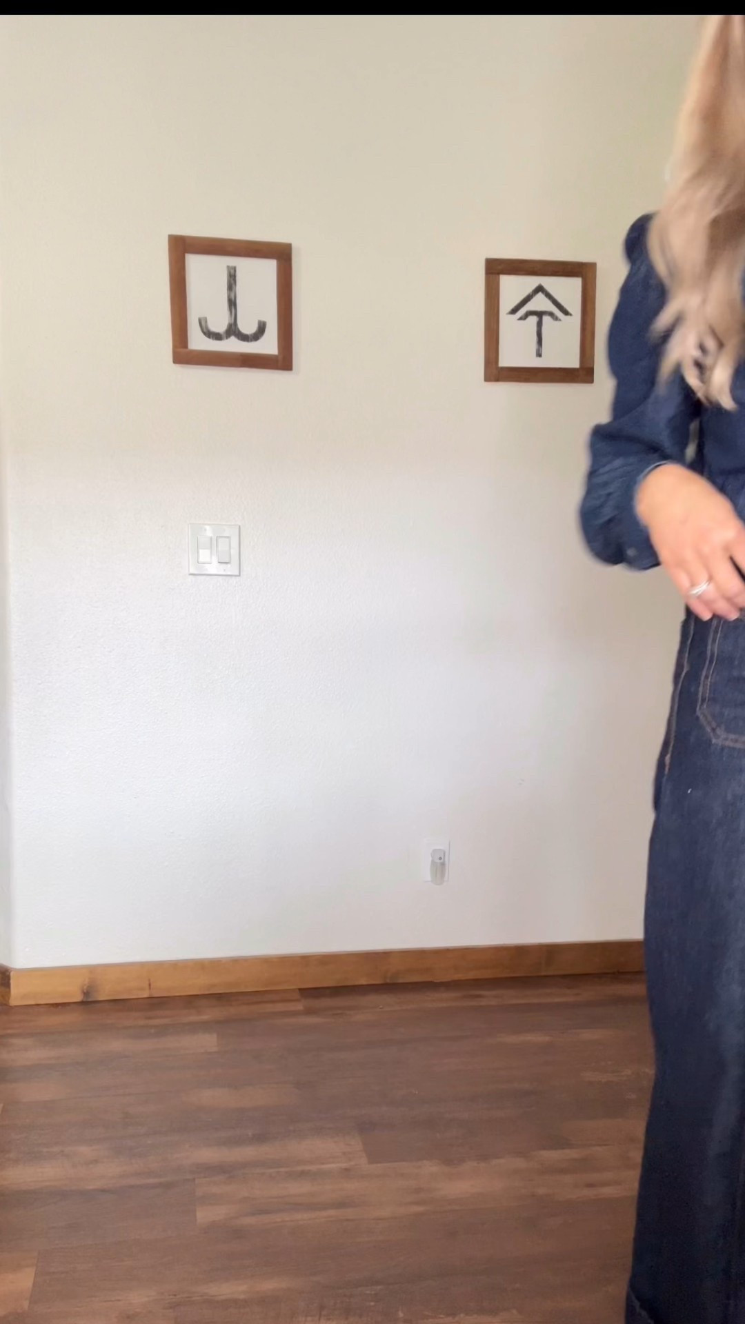 This denim on denim look is one of my favorites this season!! 

SIZING:
Shirt: Medium (tts) 
Jeans: 6/28 (tts)
Boots: 10 (tts)
Vest: Small (size down one size) 
Jacket:  Small (very oversized, size down one size, possibly two sizes if you want it more fitted) 