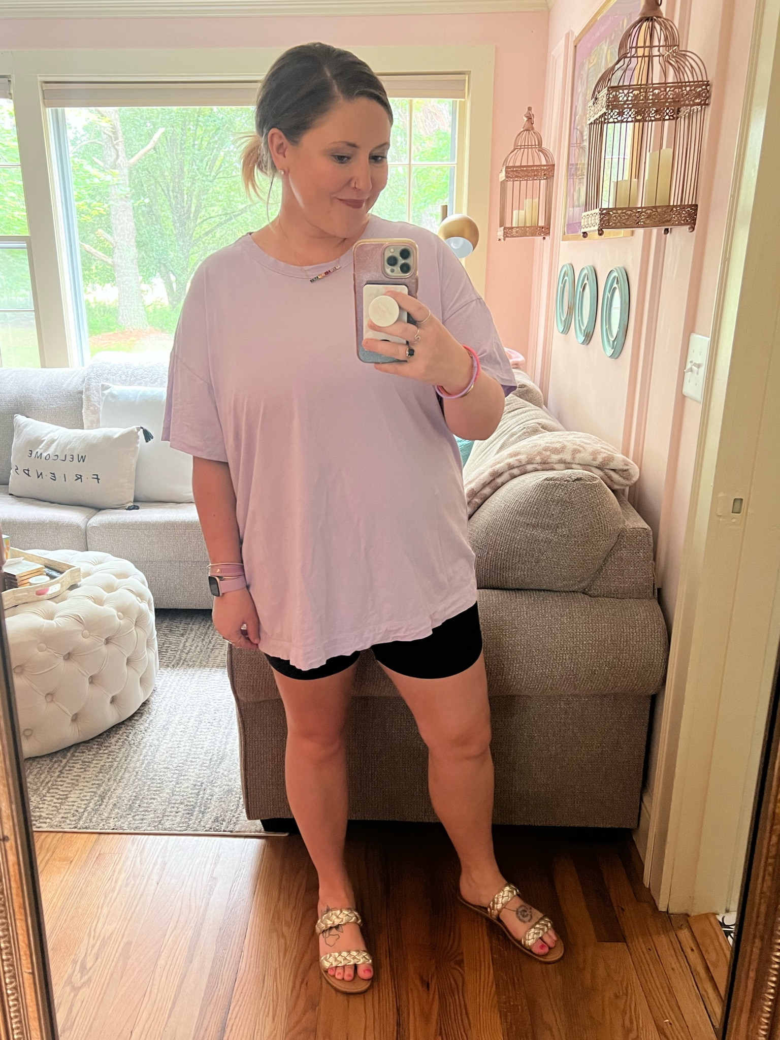 So good I bought it in two colors. 💁🏼‍♀️ Trust me when I tell you that you will LOVE this oversized tee. It is perfection! 

Wearing XXL - 22 weeks 🤰🏼


#LTKBump #LTKMidsize #LTKStyleTip