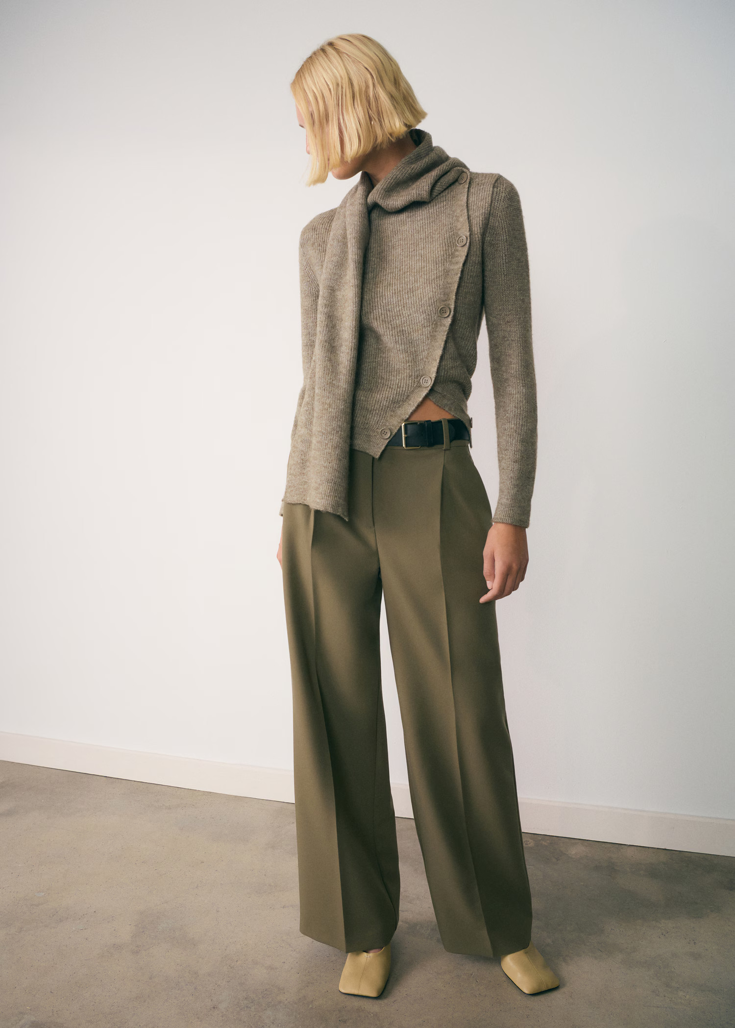 Sweater collar scarf buttons | Mango (US/MX/AU)