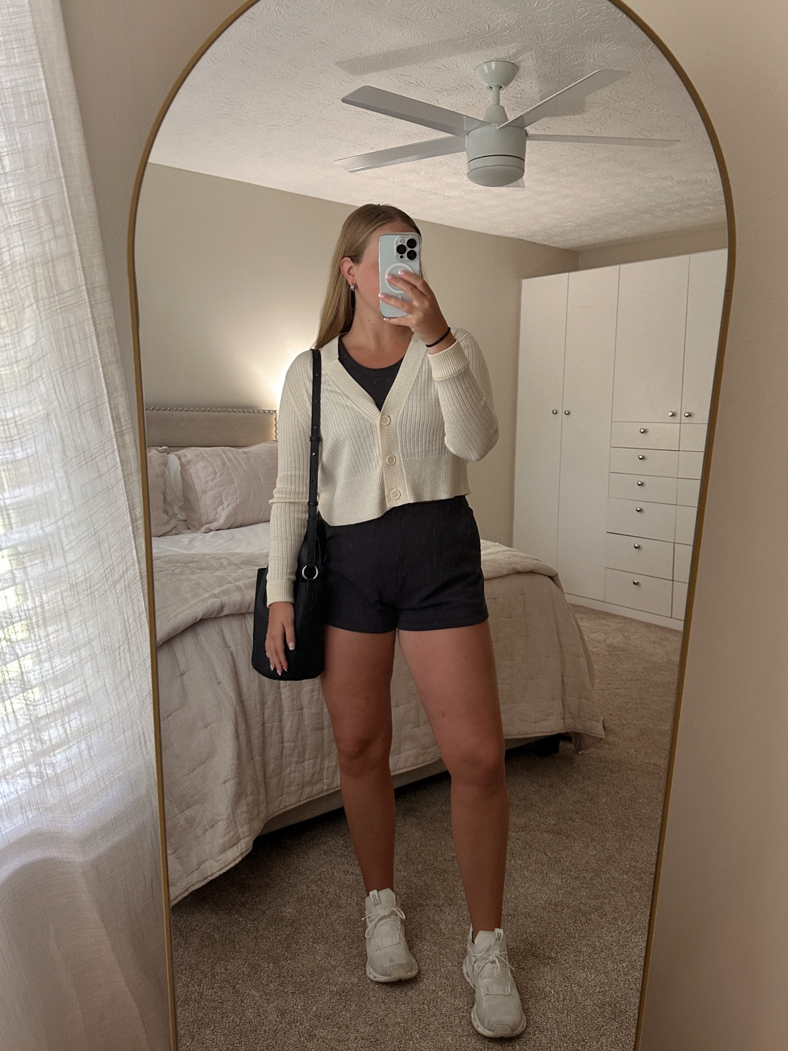WFH outfit! On my way to lunch😋