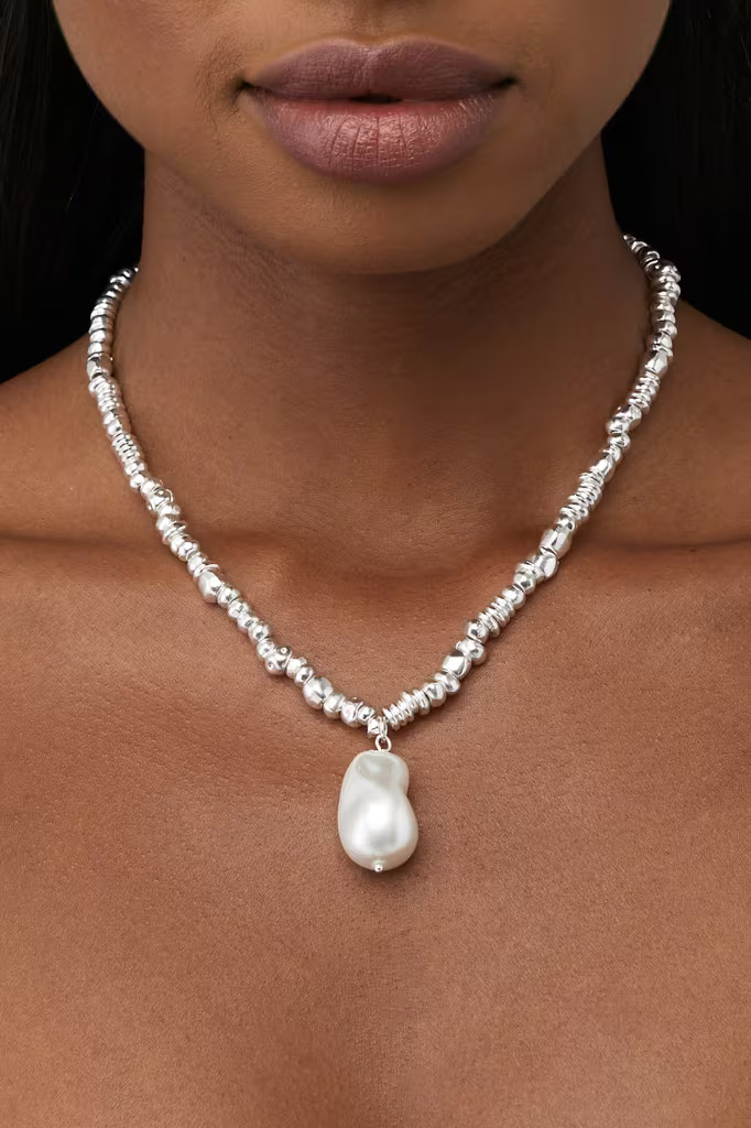 X FASHIONPASS CRUSHED PEARL NECKLACE | FashionPass