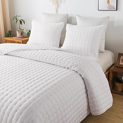 WDCOZY White King Size Quilt Bedding Sets with Pillow Shams, Lightweight Soft Bedspread Coverlet,... | Amazon (US)