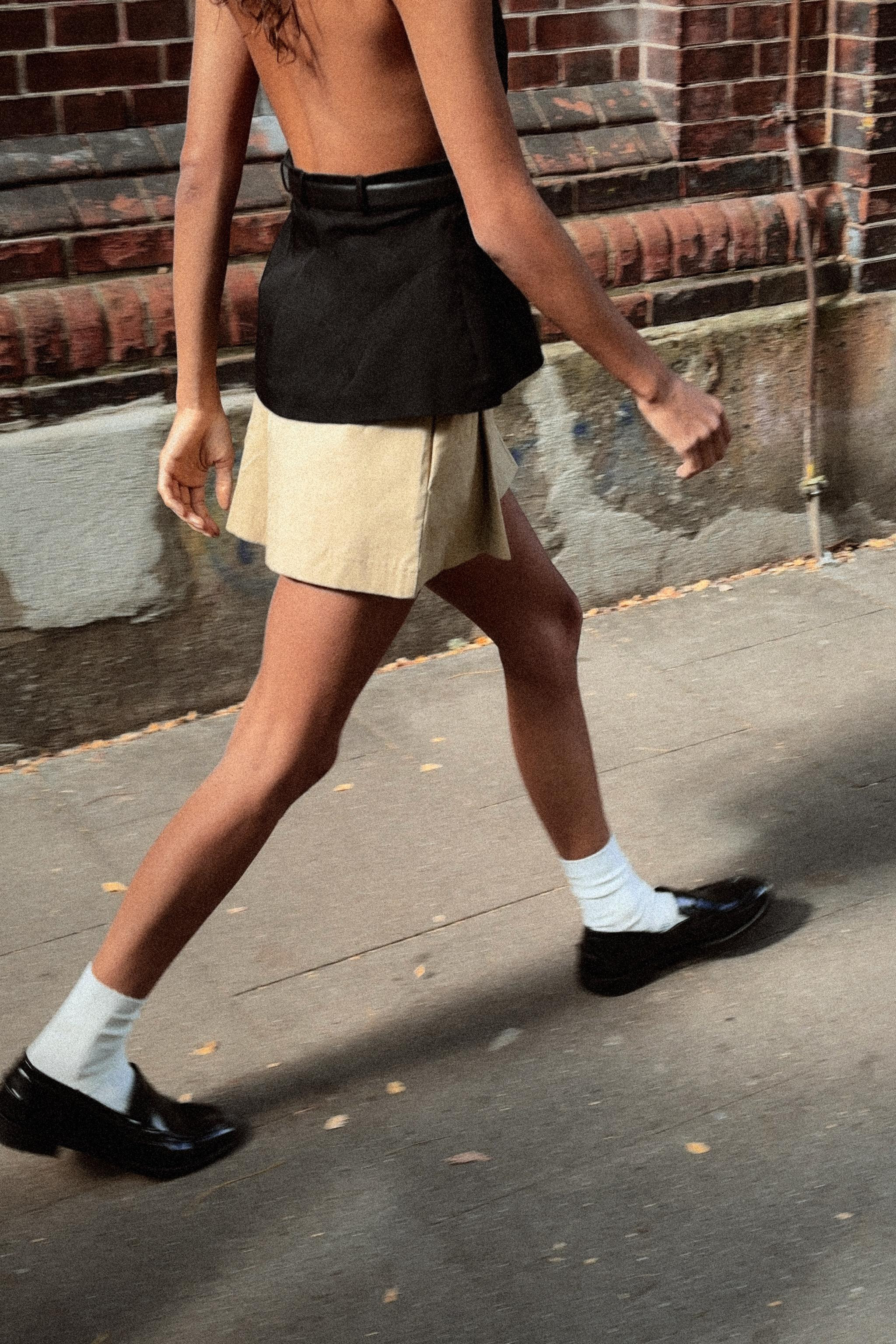 PLEATED SHORTS WITH BUTTONS | Zara UK