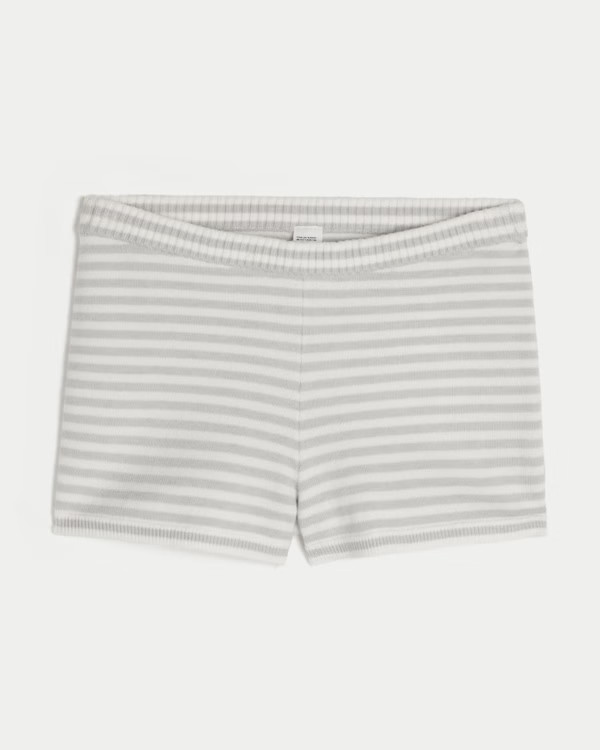 Size & FitFit Information:Model:5'7" wearing Size SCustomer says it fits: True to size. Fit as ex... | Hollister (US)