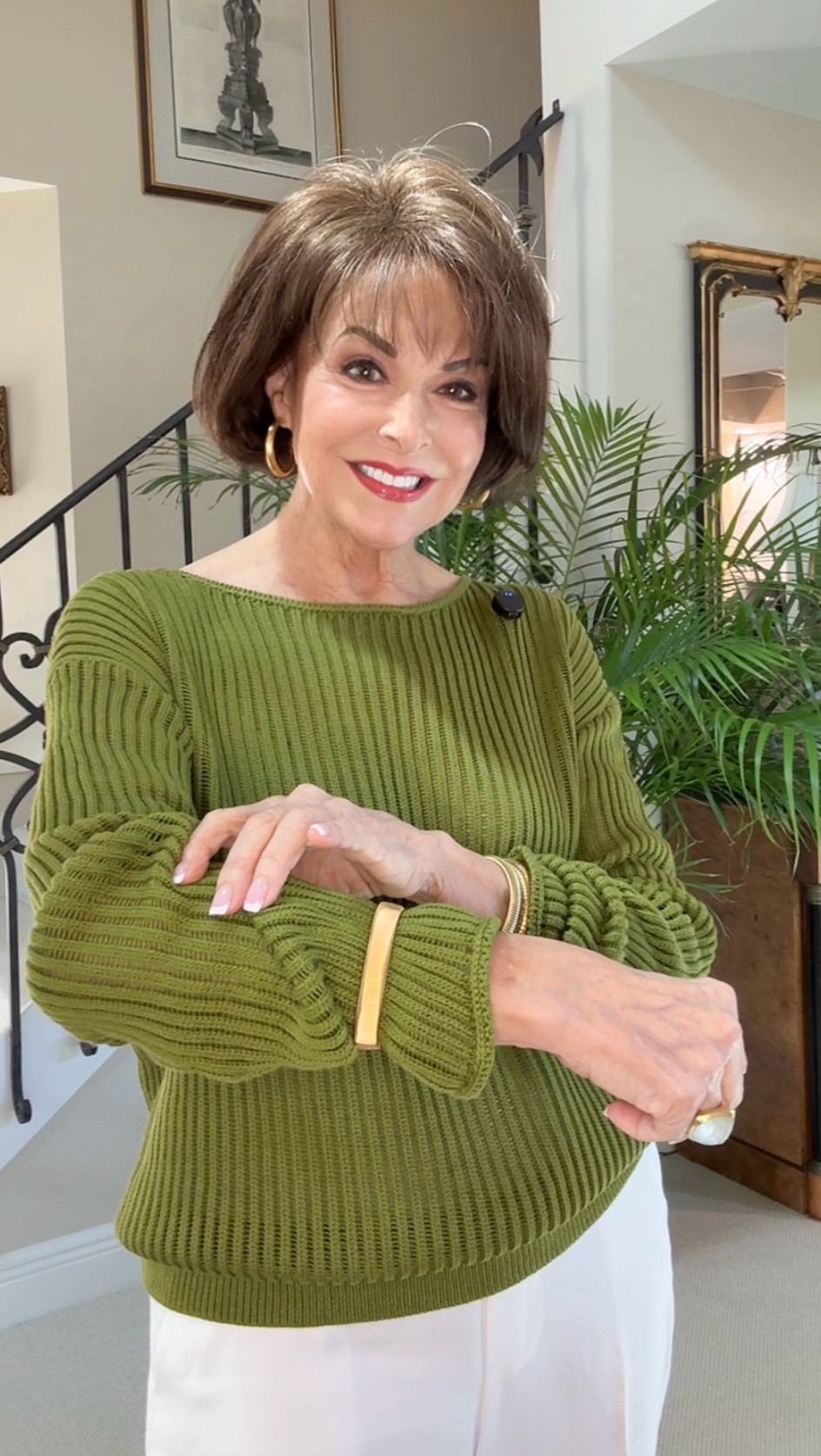 It’s so annoying when you try to push up your sleeves and they keep falling down. Try using these jewelry inspired elastic bands to keep your sleeves in place. They work!

#LTKStyleTip #LTKFindsUnder50