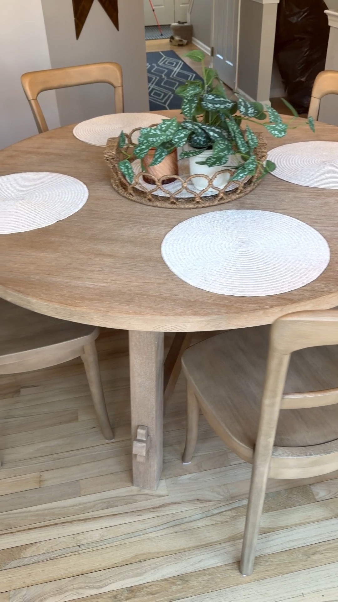 Round dining table 

Extendable dining table, pottery barn table, light wood , seadrift, Toscana dining table 

#LTKHome