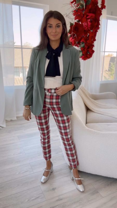 Oldnavy 

Outfit 1 
Blazer xs
Top small
Sweater small 
Pants small /4 
Shoes TTS 

Outfit two 
Dress small (size down) 
Last coat small 
Shoes TTS 
Headband linked similar 

Outfit 3 
Sweater small
Pants 26/0 
Shoes TTS 
Jacket small 

#LTKHoliday #LTKSeasonal #LTKCyberWeek