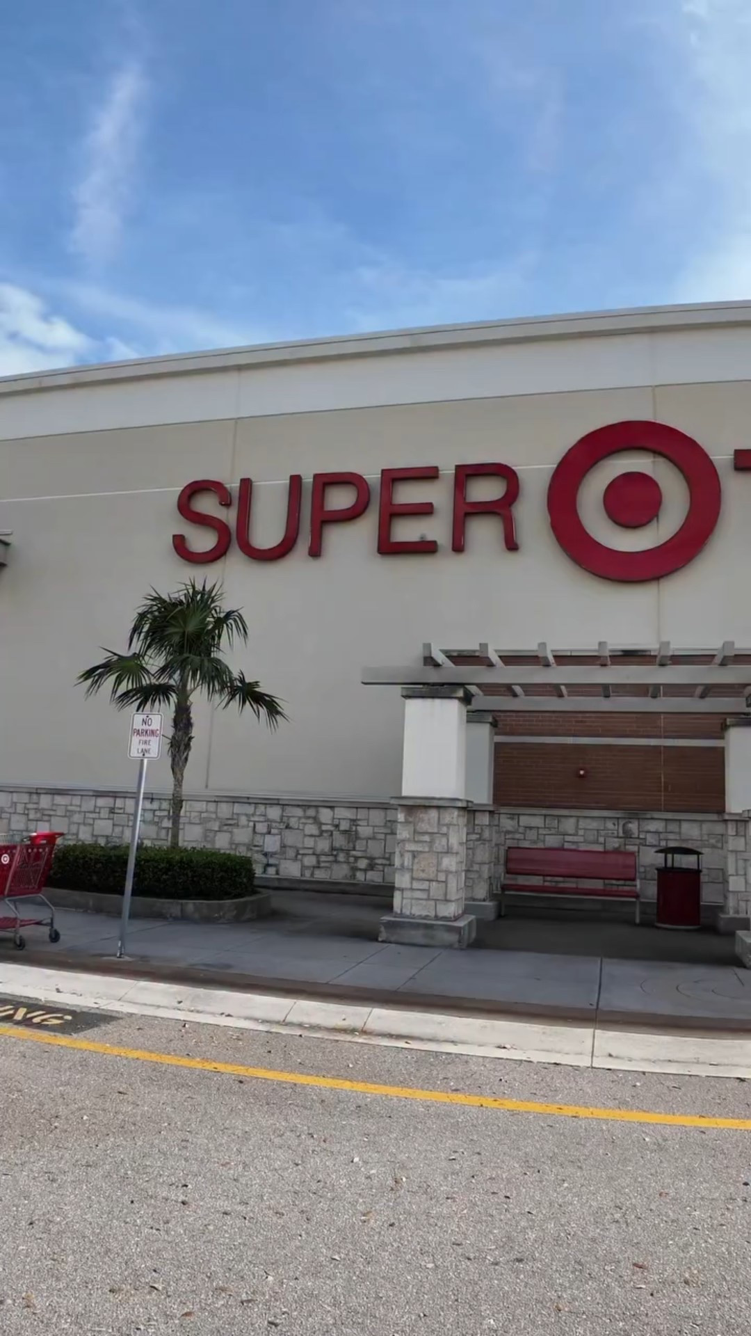 Me di una escapadita a Target buscando unas cositas para decorar, y terminé encontrando cosas demasiado lindas 😍✨
Me llevé algunas cositas que pronto las podrán ver en mi casita 🏡🤍 ¿Cuál fue tu favorito de todo lo que viste? 👀👇

#targetfinds #targethaul #target #targetdecor #homedecor @target