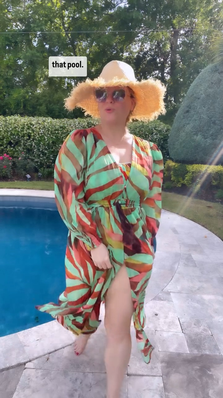 Sis, I better see you shining out there in the sun☀️If you’re feeling a bit self conscious in your swimsuit, find a cute matching coverup that makes you feel beautiful. We’re not missing out on any fun this summer because of the lumps and bumps!!

Love you, bye!👋🏼😘

#swimsuitseason #chicstyle #preppystyle #summervibes #resortwear #charlestonblogger

Swimsuit summer style midlife style summer ootd summer pool