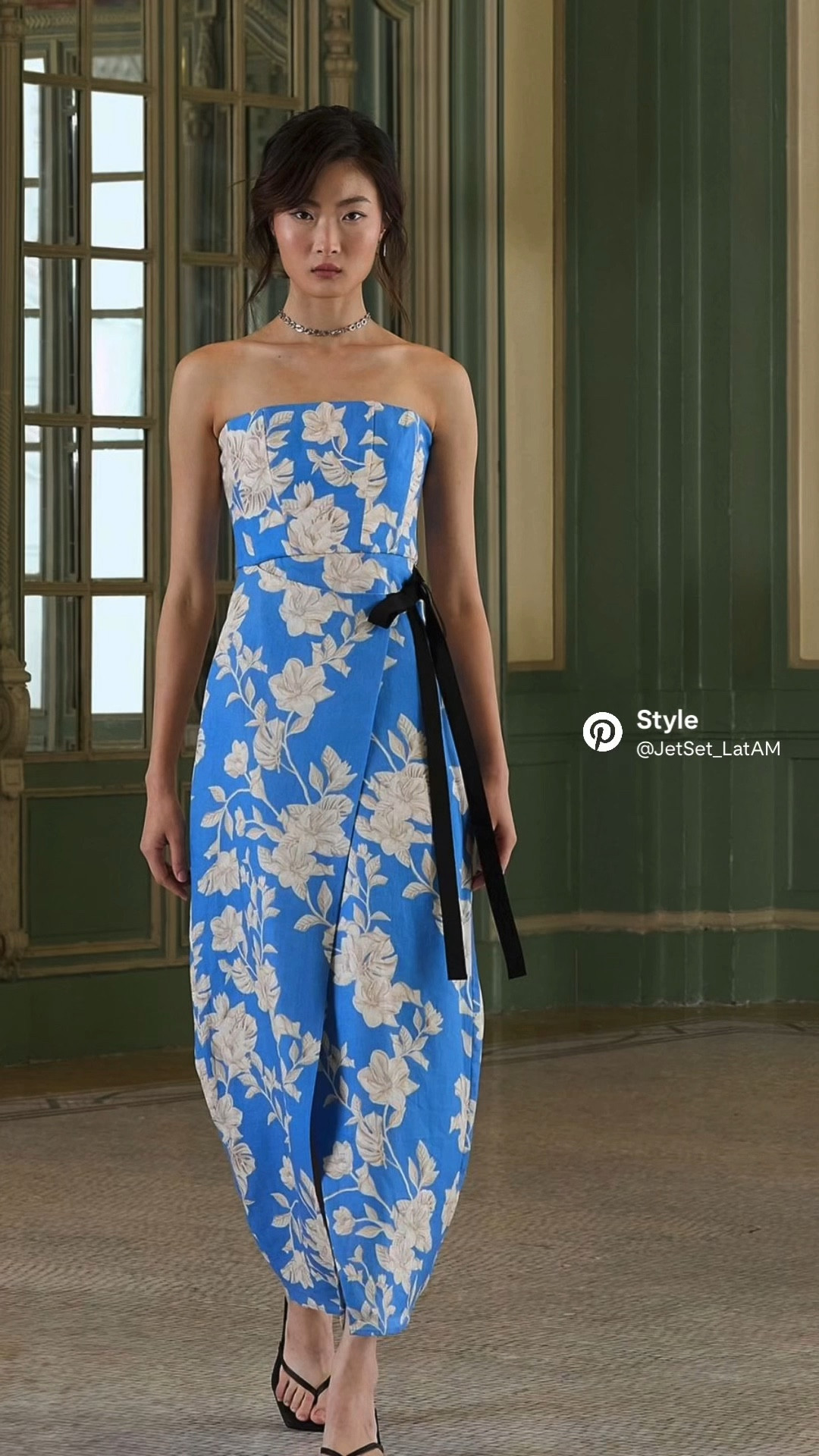 AGUA BY AGUA BENDITA | Cinefila Madera Maxi Dress

Botanical blue, modern lines, and a touch of effortless romance.

#LTKootd #LTKCyberWeek #LTKGiftGuide