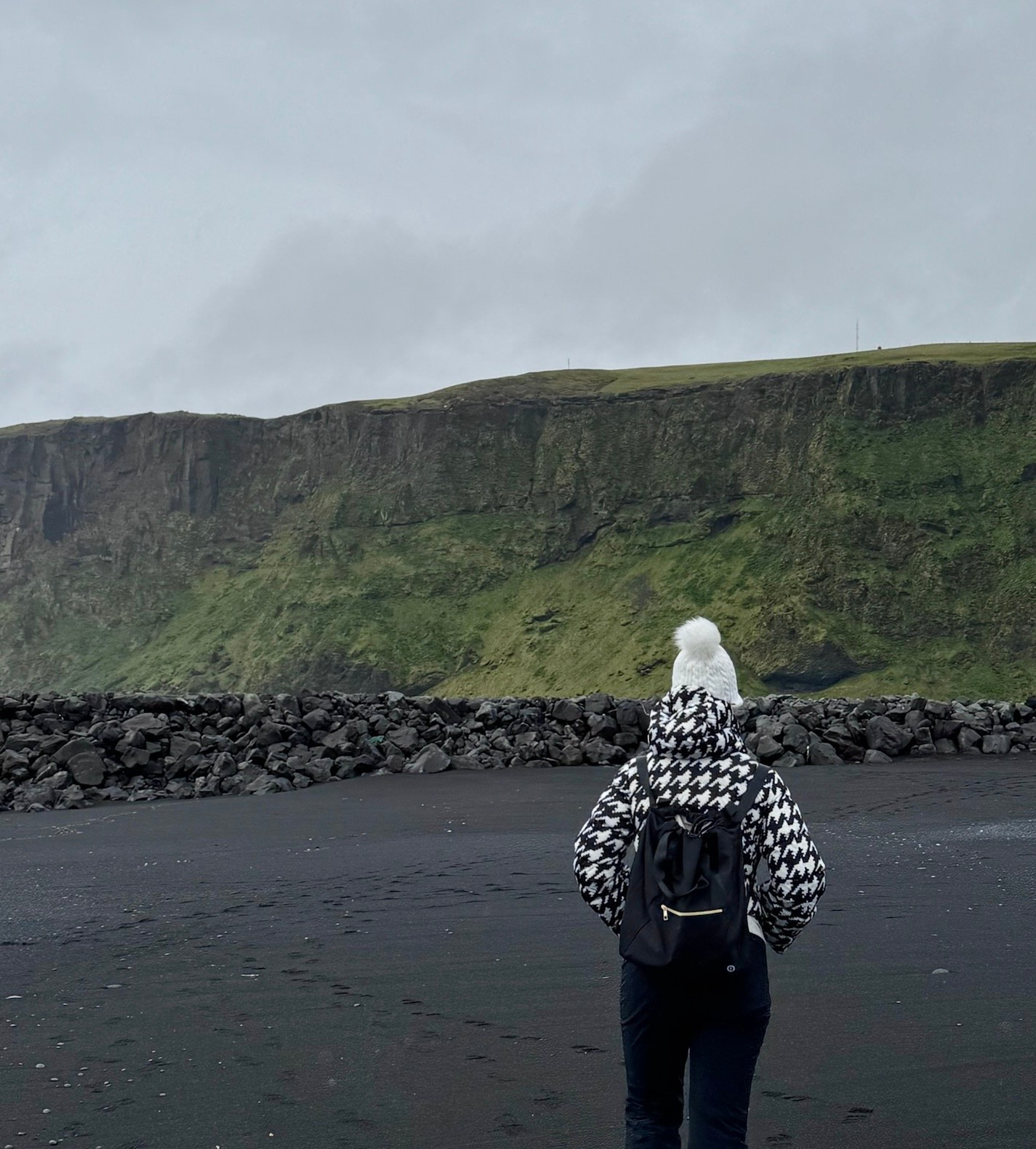 Iceland Hike ❄️

Houndstooth print
Houndstooth coat
Black coat
Houndstooth puffer
Printed puffer
Statement coat
Statement jacket
Perfect moment puffer
Perfect moment jacket
Winter coat
Ski jacket
Ski coat
Ski outfit
Iceland outfit
Winter style
Winter clothes
Winter outfit
Iceland look
Iceland style
Black sand beach
Hiking outfit

#LTKTravel #LTKStyleTip