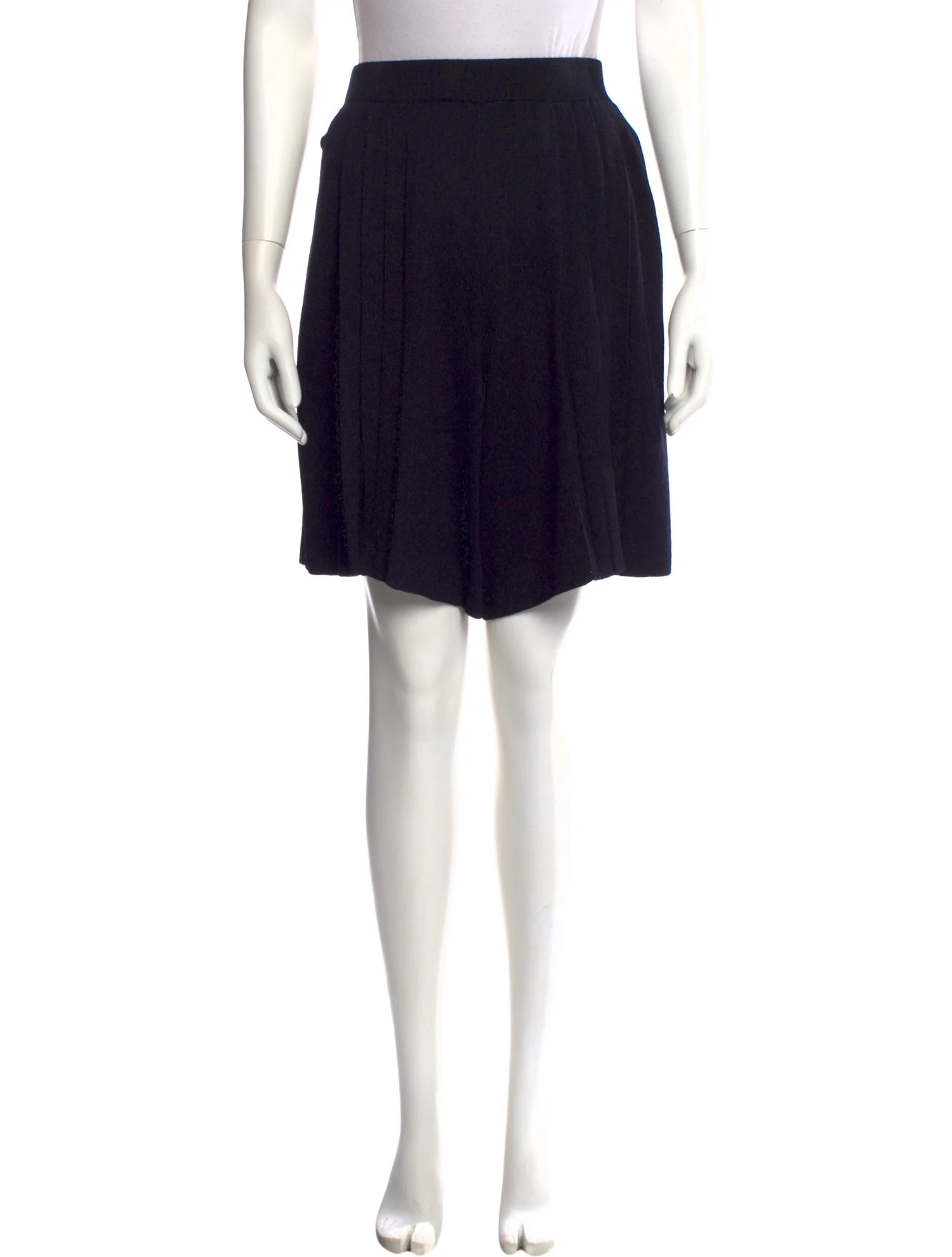 St. John Collection Knee-Length Shorts - 13.5" Rise, Blue Shorts, Clothing - SJCTJ85605 | The Rea... | The RealReal
