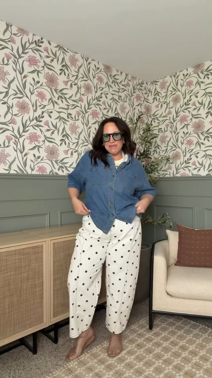 Short sleeve denim top with the same polka dot pants! 🙌🙌🙌

#LTKootd #LTKMidsize #LTKBeauty