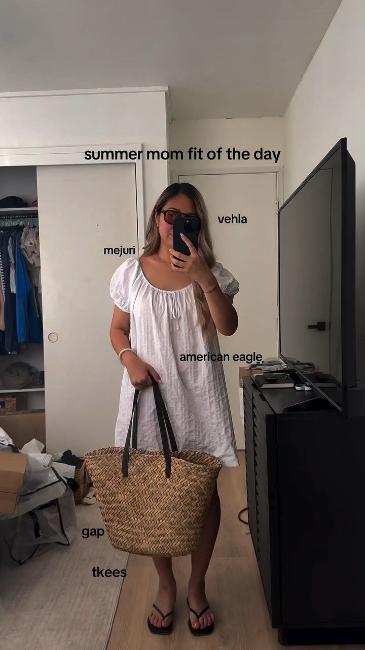 off to the farmers market 🥬 #momoutfit #summer #summerfit