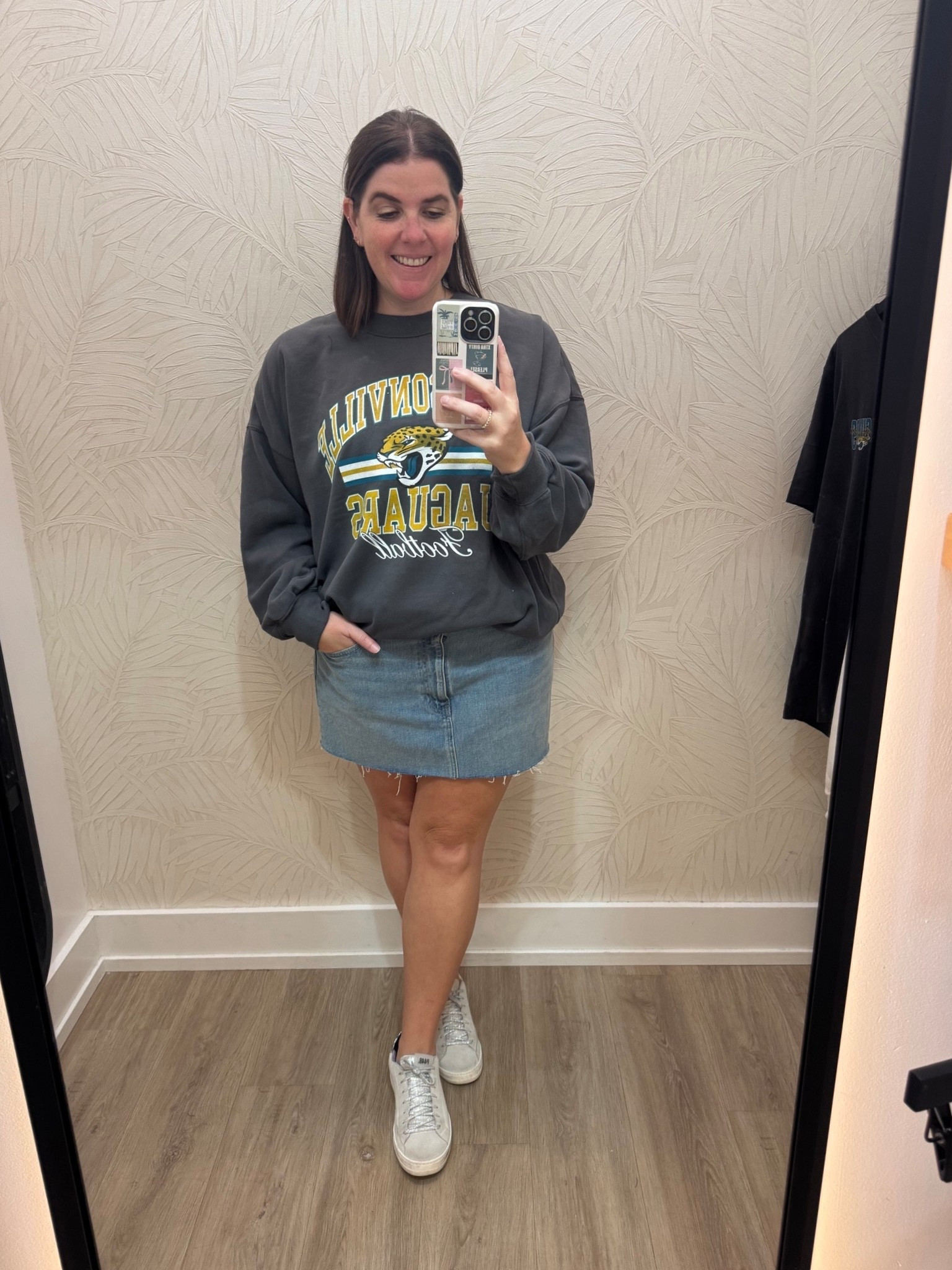 The perfect sweatshirt for game day! The sweatshirt is super soft and runs TTS! 

#LTKMidsize #LTKootd #LTKFindsUnder100