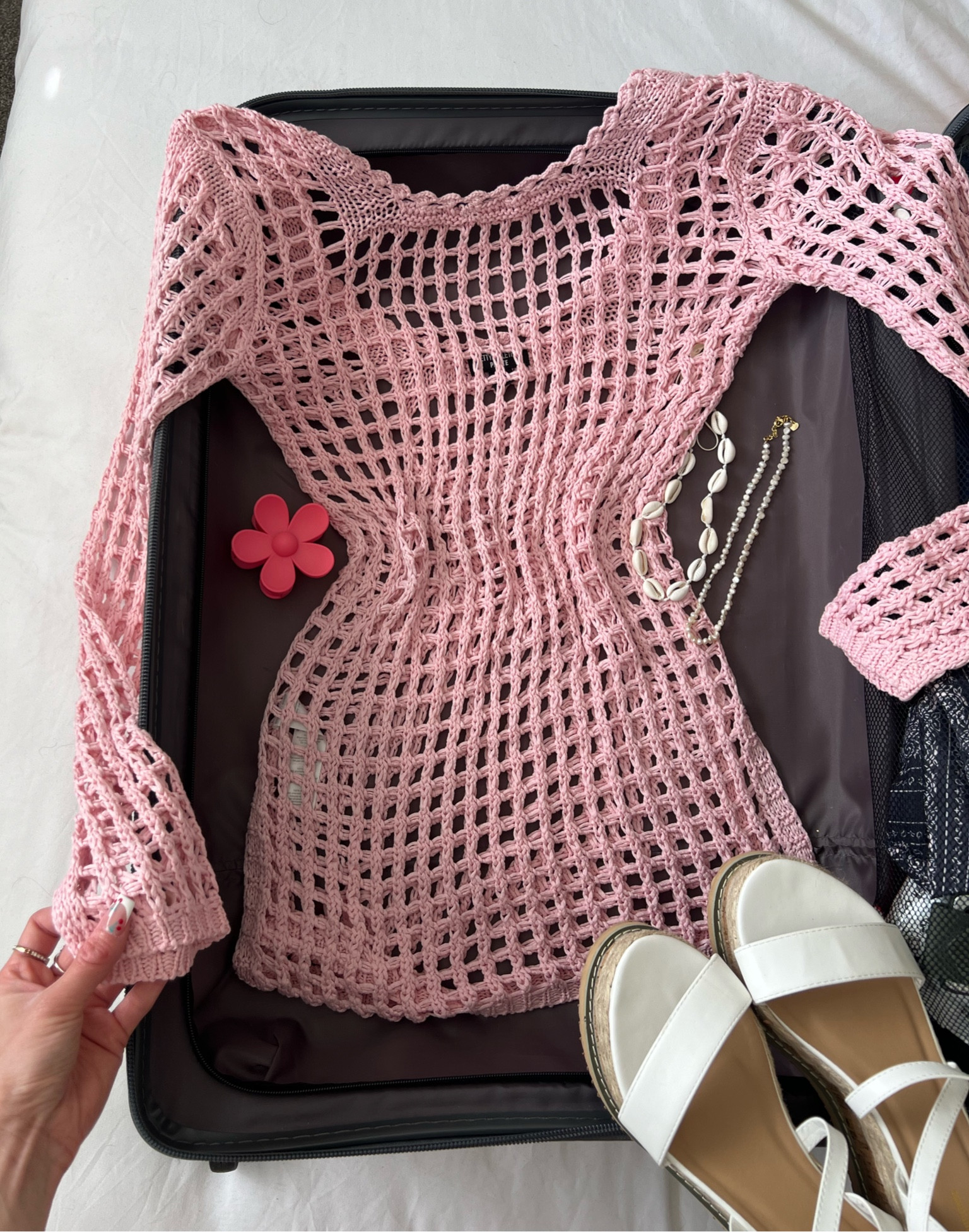 My beach outfits I took travelling 🌸🐚🌴
1/5

Alot of you loved these outfits over on my tiktok so I thought I’d share them on here for you all!✨
All items I can’t link I will send through dm if wanted 🐬

#greeceoutfits #summerootd #traveloutfits #ltk #holidayoutfit #outfitideas 

#LTKsummer #LTKswimwear #LTKtravel