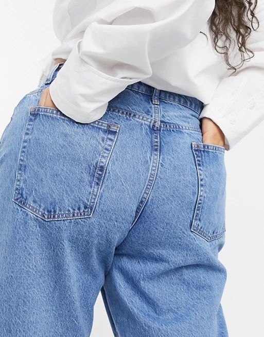 ASOS DESIGN Curve high rise 'slouchy' mom jeans in brightwash | ASOS (Global)