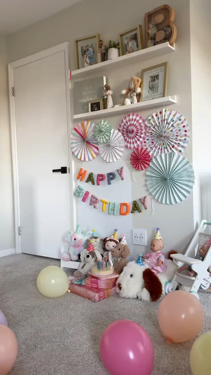 We’ve got to work on 1 of 2 things - either I’ve got to stop procrastinating so hard, or I’ve got to lower my expectations - neither of which feels realistic 😅 #toddlermom #momvlog #momsofinstagram #toddlersofinstagram #partyanimals