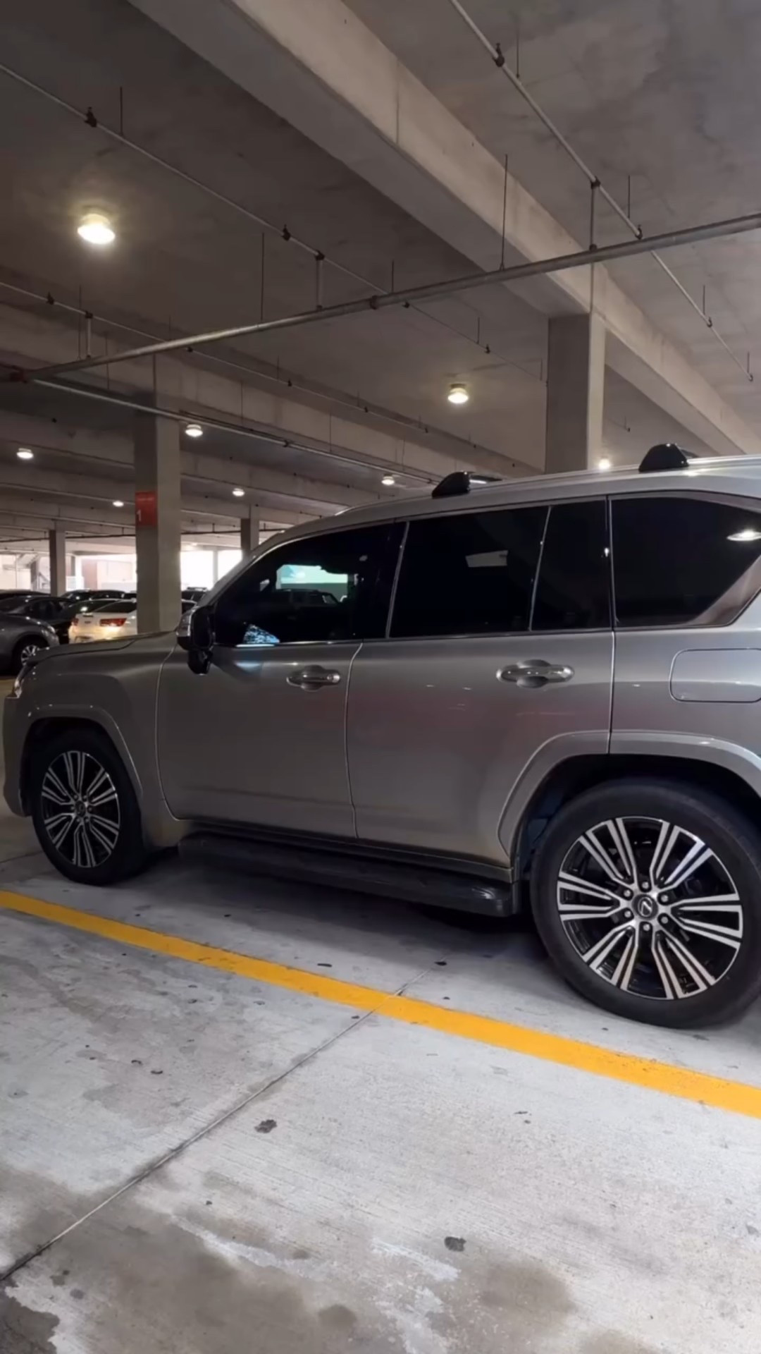 when you can't choose an outfit, so you wear both 🙂‍↔️✨

> both looks are from @gap 

•
•
•

#howyouweargap #gapcreator #summerfashion #summerstyle #ootdinspodaily #whattoweartoday