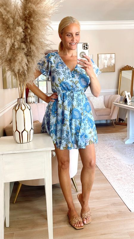 This blue floral chiffon dress is so pretty for summer day or night 💙 

#LTKFind #LTKstyletip #LTKSeasonal