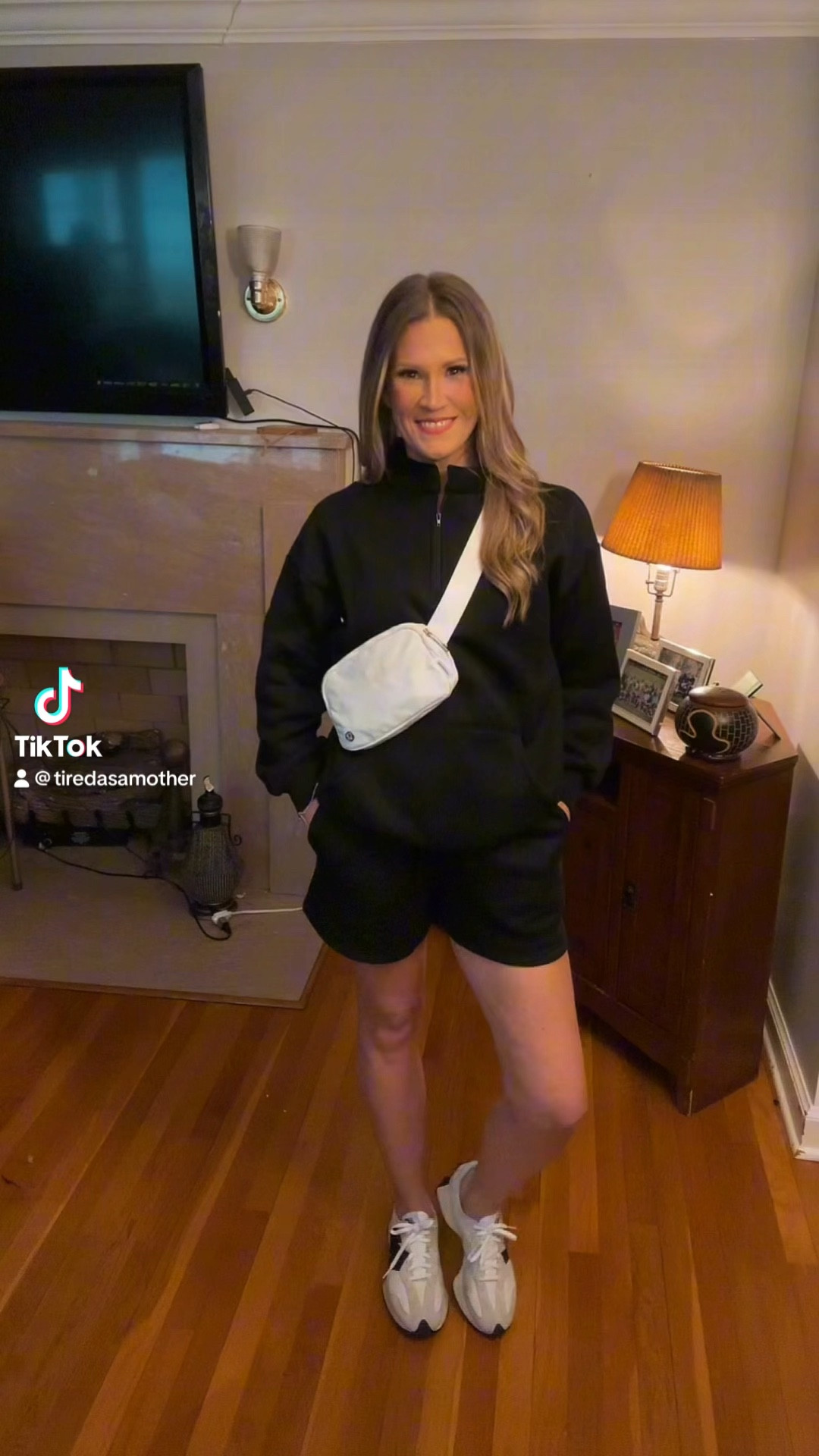 Casual and comfy outfit. This is the perfect outfit for everyday wear ❤️ Size reference: I’m 5’8 and 135lbs wearing a size small

#LTKstyletip #LTKMostLoved #LTKfitness