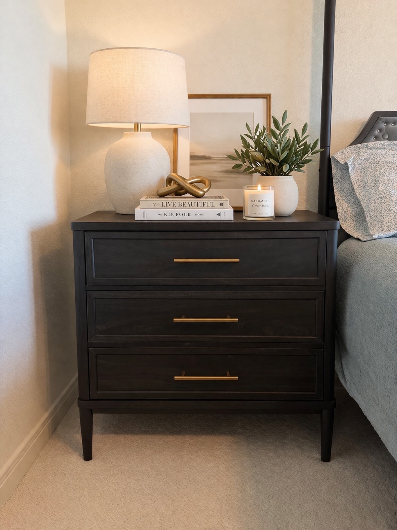 POV: you found the perfect nightstands 🤎✨

luxury look but affordable price 

#bedroomstyling #modernhome #nightstanddecor #neutralhome #homedecoridea